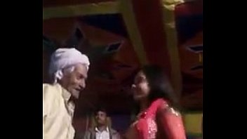 Mujra excites a thatki Budha (old man) horny. Funny dance.